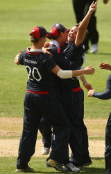 Nicki Shaw took a career-best 4 for 34 as England beat New Zealand by four wickets in the women's World Cup final in Sydney © Getty Images