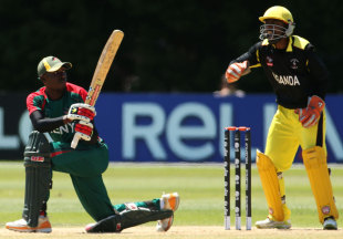 Alex Obanda scored 80 as Kenya beat Uganda by 47 runs in the ICC World Cup Qualifier on Sunday © IDI/Getty