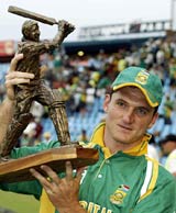 A victorious Graeme Smith after South Africa won the one-day series against England 4-1  © Getty Images