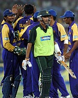 Yasir Hameed falls for 18, as Pakistan struggle in the final of the Paktel Cup © AFP