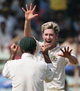 Michael Clarke celebrates on his way to 6 for 9 © Getty Images